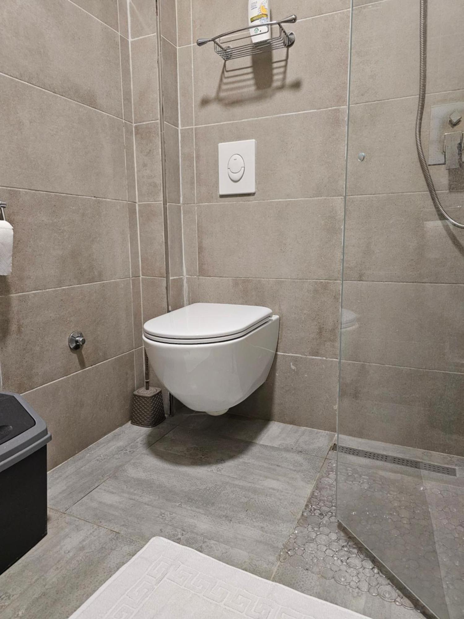 Wanderlust Tirana 2 Apartment ภายนอก รูปภาพ