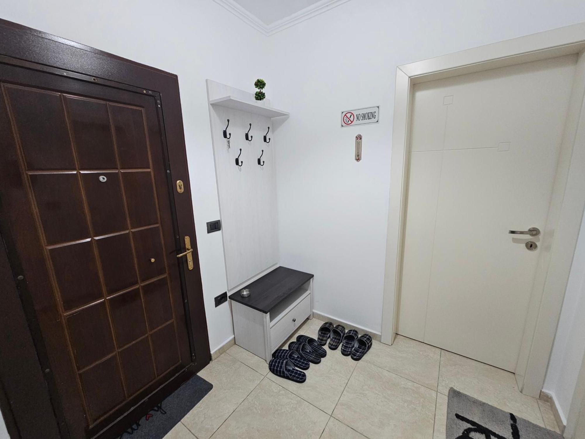 Wanderlust Tirana 2 Apartment ภายนอก รูปภาพ