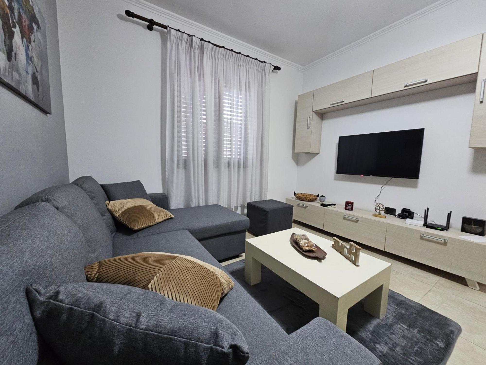 Wanderlust Tirana 2 Apartment ภายนอก รูปภาพ