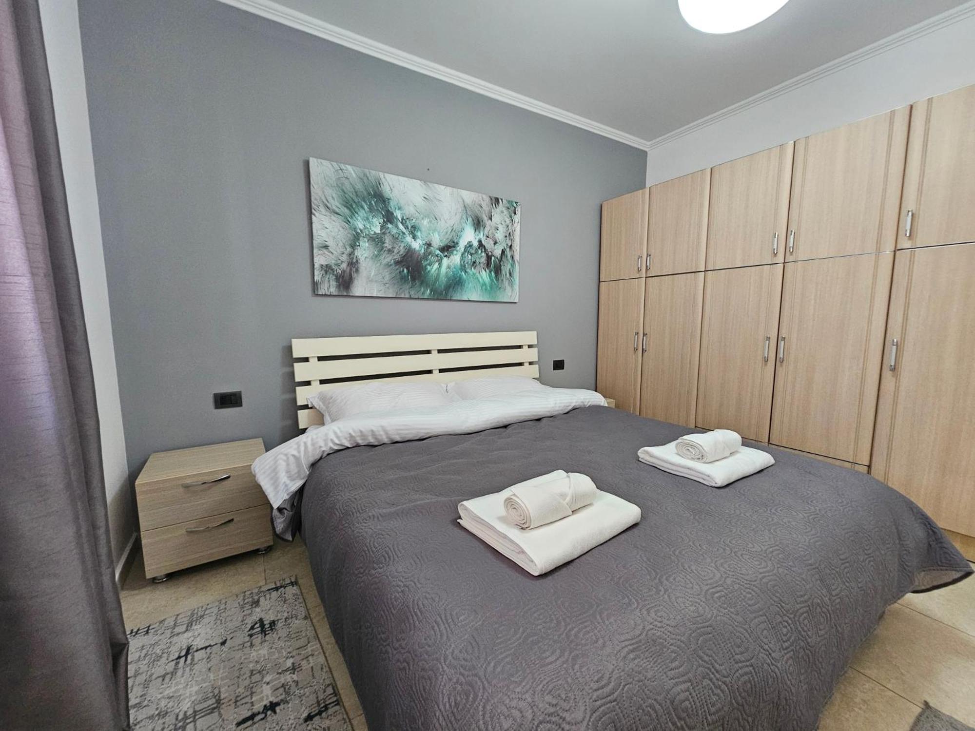Wanderlust Tirana 2 Apartment ภายนอก รูปภาพ