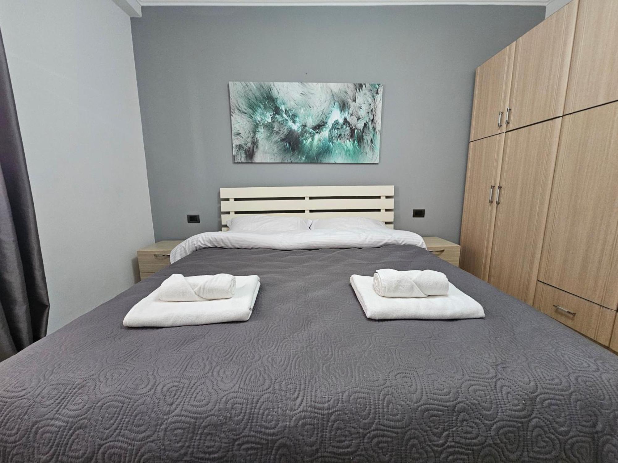 Wanderlust Tirana 2 Apartment ภายนอก รูปภาพ